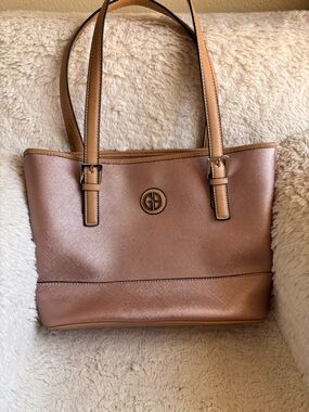 GiANI BERNINI Purse like new